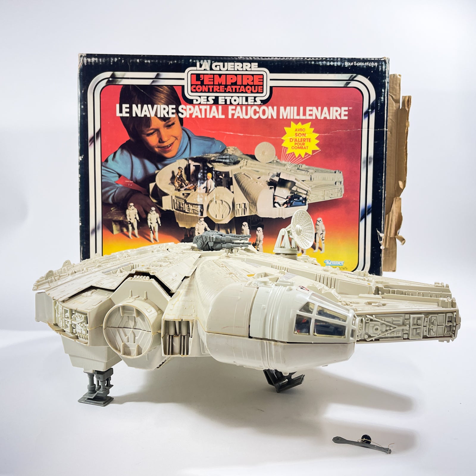 Millennium Falcon in Canadian ESB Box - MIB – 4th Moon Toys