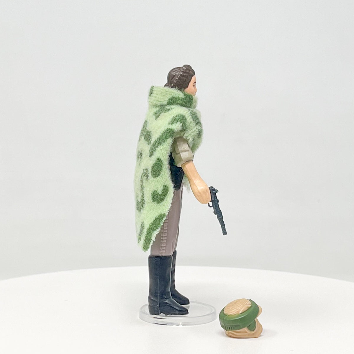 Leia in Combat Poncho (Endor) Loose Complete