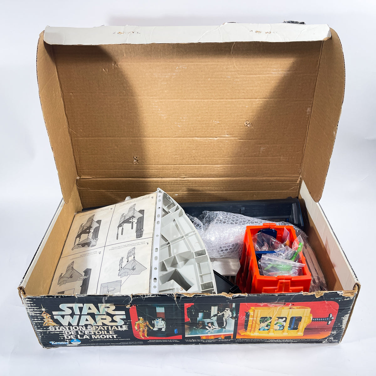 Death Star Playset - Complete in Canadian Suitcase Box - Vintage Kenner (1978)