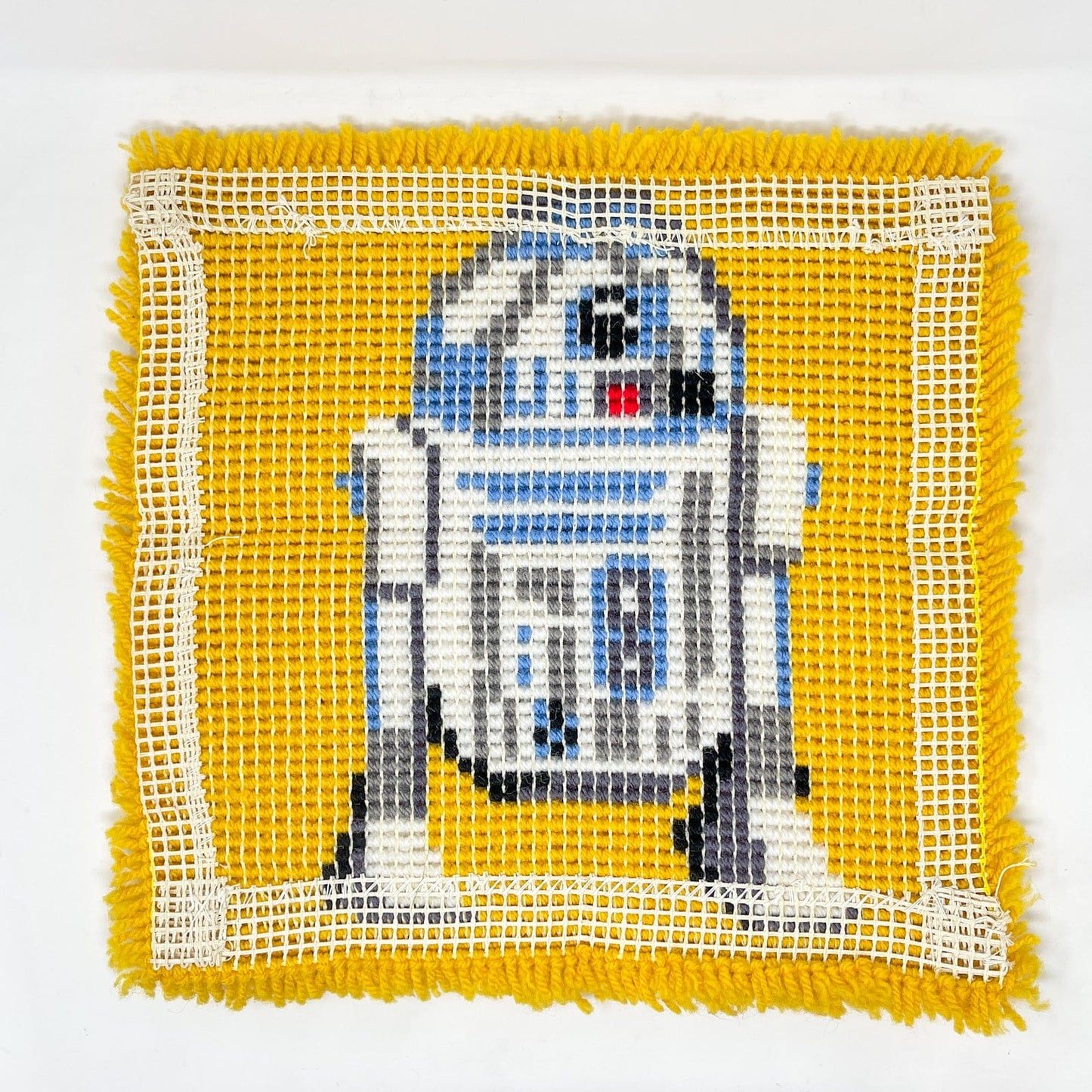 Vintage Lee Ward Star Wars Non-Toy R2-D2 Latch & Hook Rug