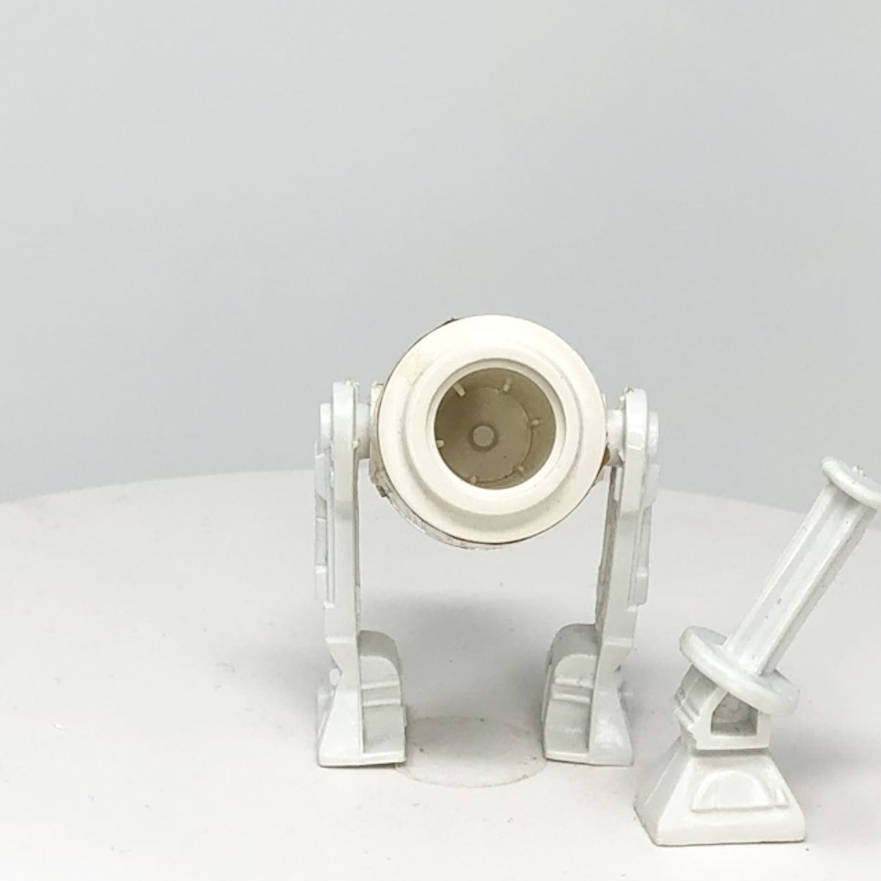 Vintage Kenner Star Wars LC R2-D2 (Droid Factory 3 Leg) Loose Complete