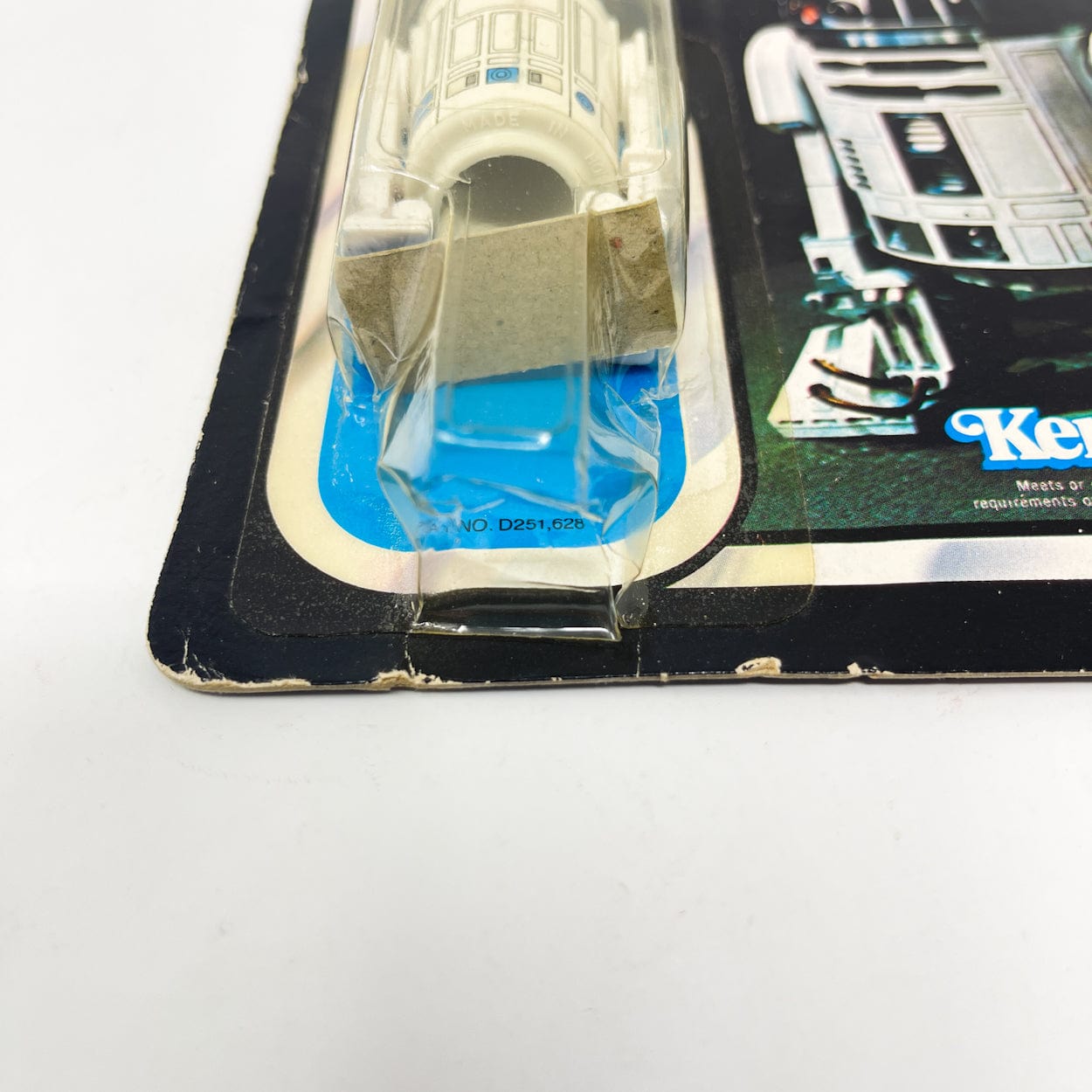 Vintage Kenner Star Wars MOC R2-D2 ESB 41D-back - ERROR - Figure Backwards