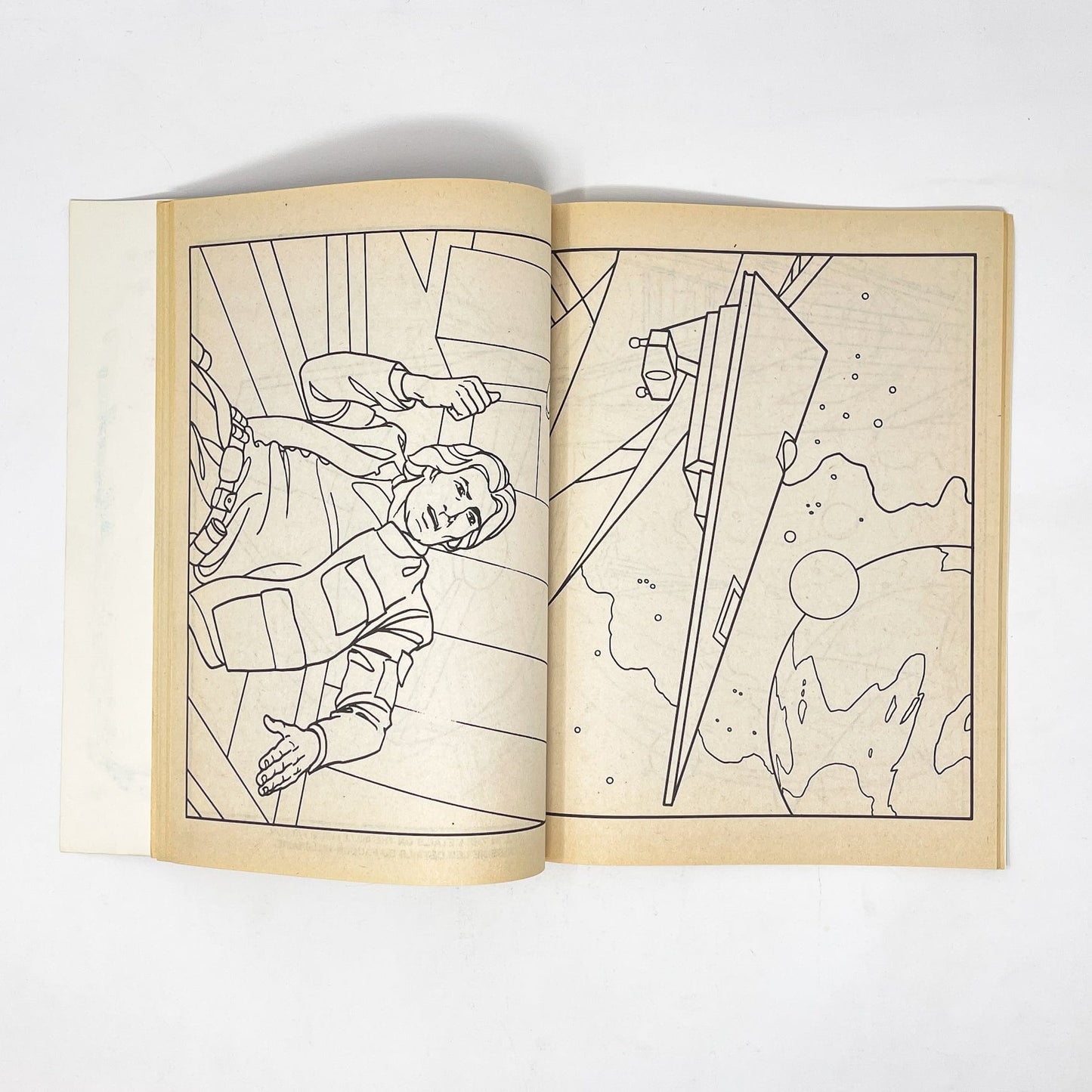 Vintage Kenner Star Wars Non-Toy ESB Kenner Canada Colouring Book - R2-D2 (1982)