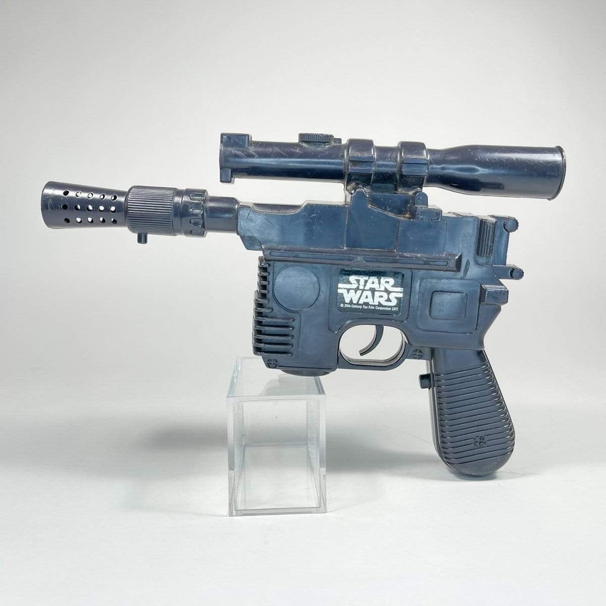 star wars laser pistol fight