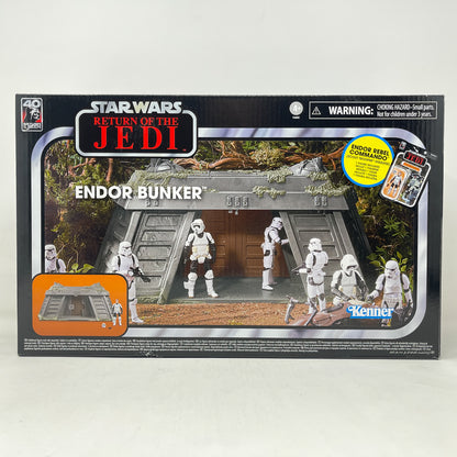 TVC Endor Bunker w/ Endor Rebel Commando