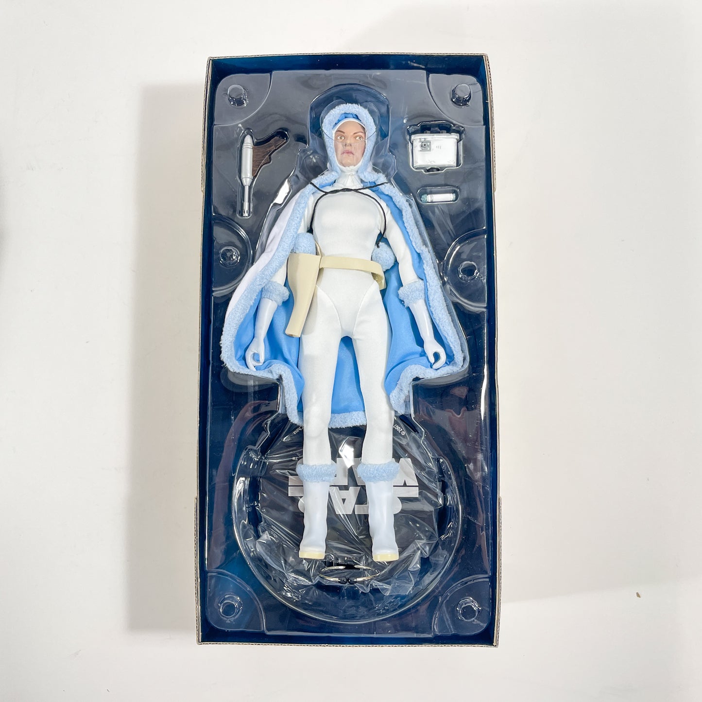 Padmé Amidala (Naboo Senator: Ilum) – Sideshow Collectibles Sixth Scale Figure (2008)