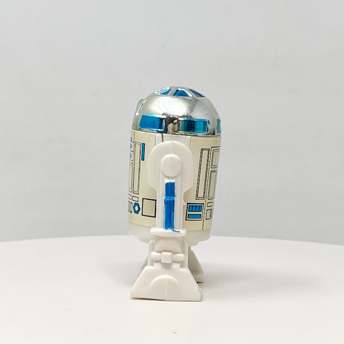 R2-D2 (Solid Dome) Loose Complete