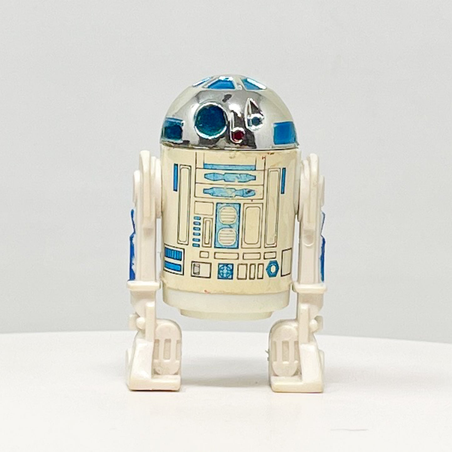 R2-D2 (Solid Dome) Loose Complete