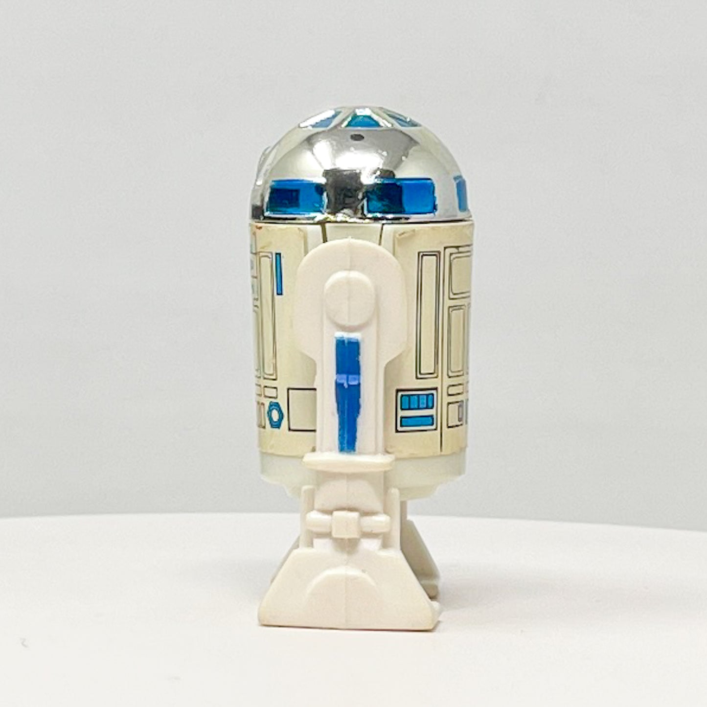 R2-D2 (Solid Dome) Loose Complete
