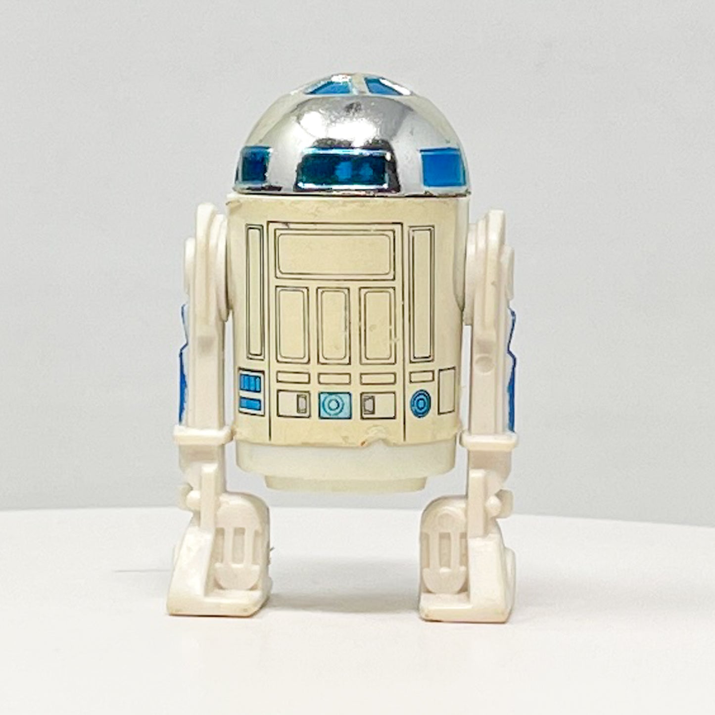 R2-D2 (Solid Dome) Loose Complete
