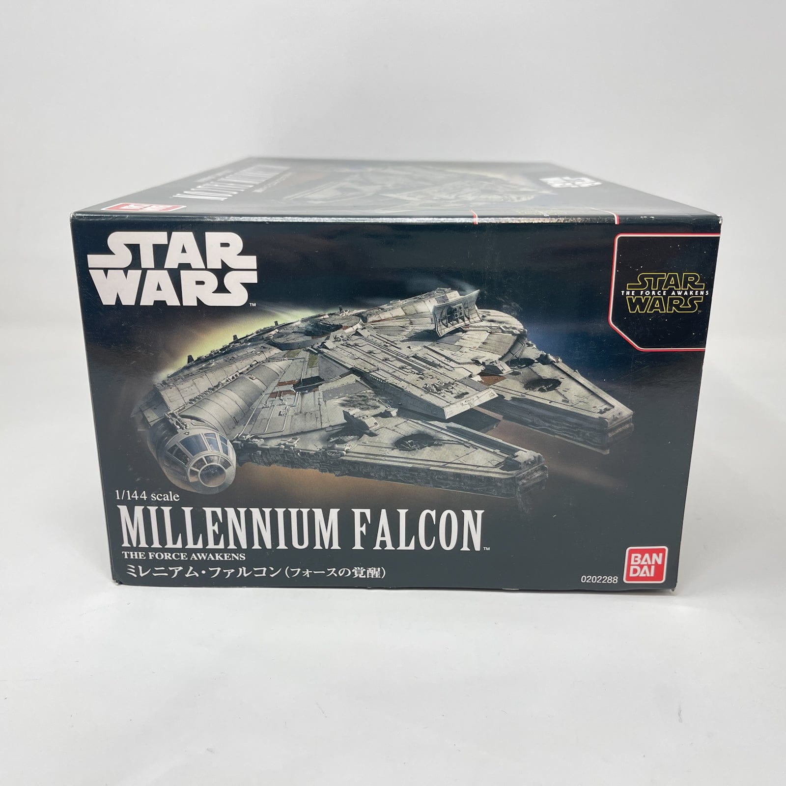Vintage Bandai Star Wars Modern Other Bandai Millennium Falcon 1/144 Scale Star Wars Force Awakens Model Kit (2017)
