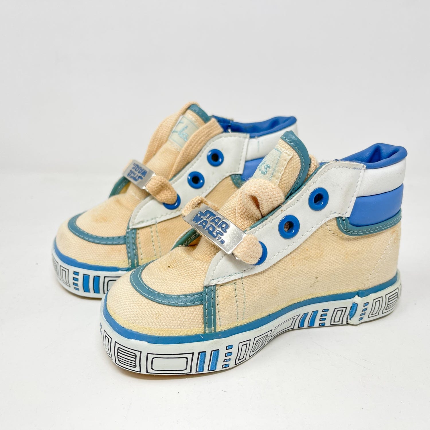 Vintage Clarks Star Wars Non-Toy Clarks R2-D2 Shoes in Canadian Box