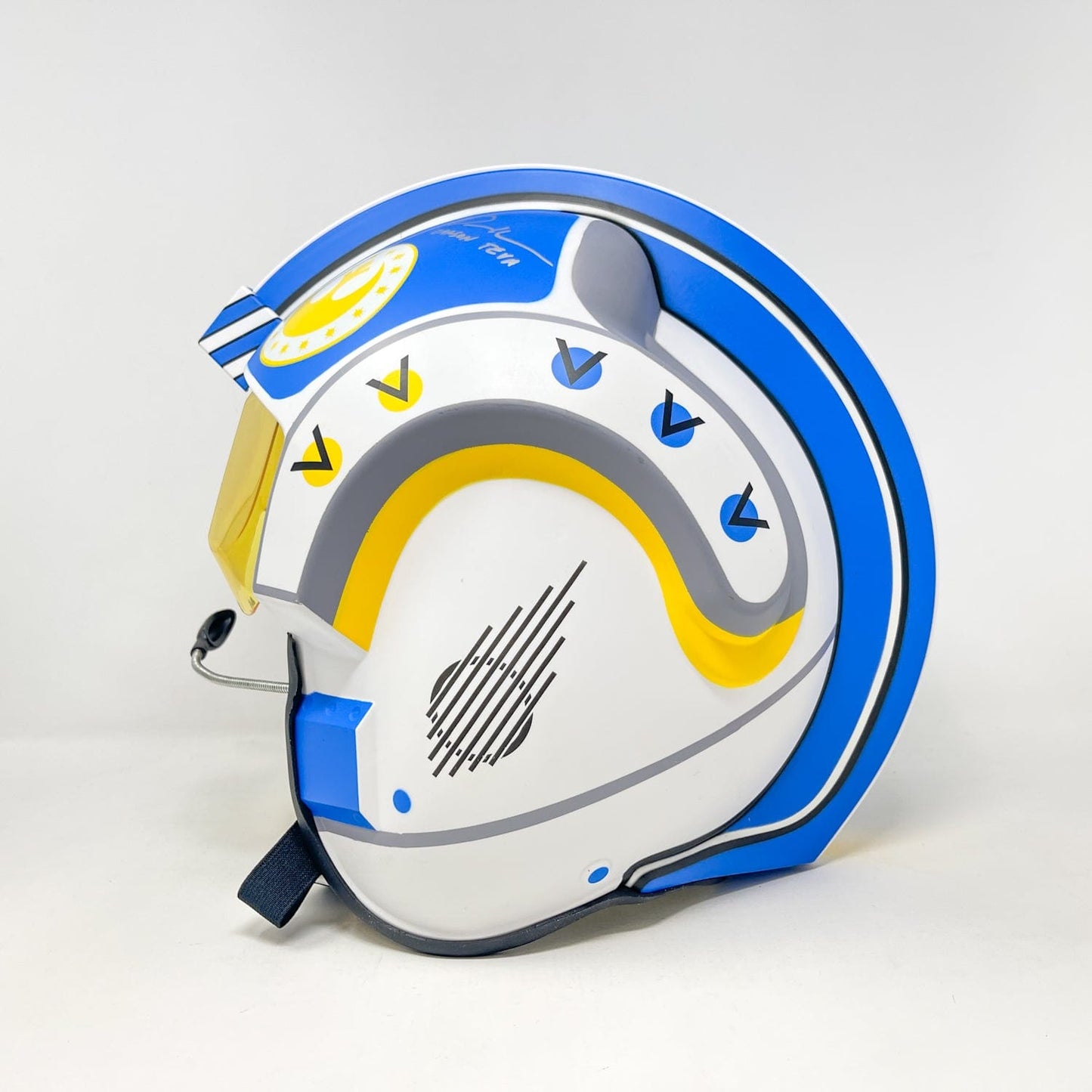 Vintage Hasbro Star Wars Black Series Helmets & Sabers Autograpghed Carson Teva X-Wing Fighter Pilot - Hasbro Black Series Helmet