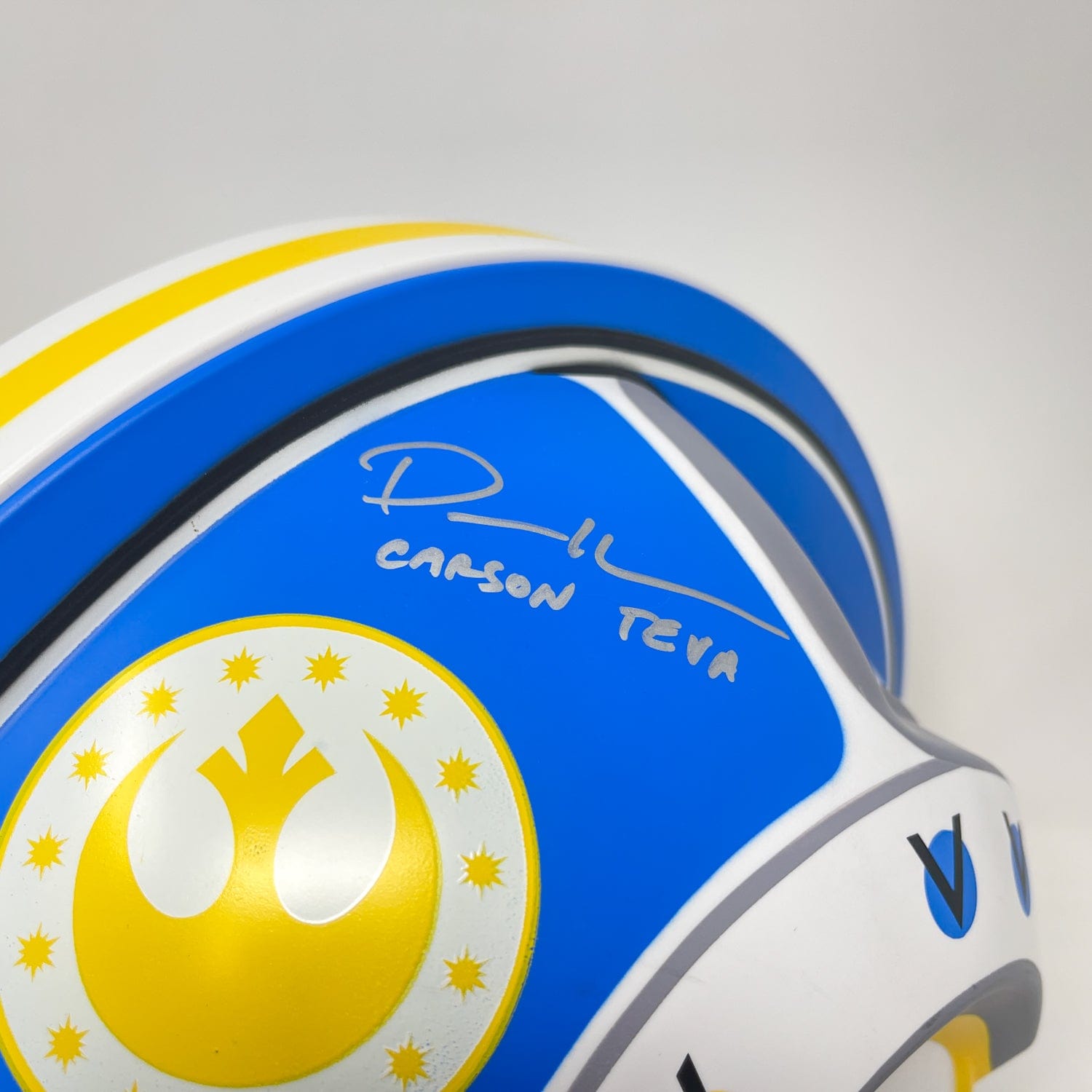 Vintage Hasbro Star Wars Black Series Helmets & Sabers Autograpghed Carson Teva X-Wing Fighter Pilot - Hasbro Black Series Helmet