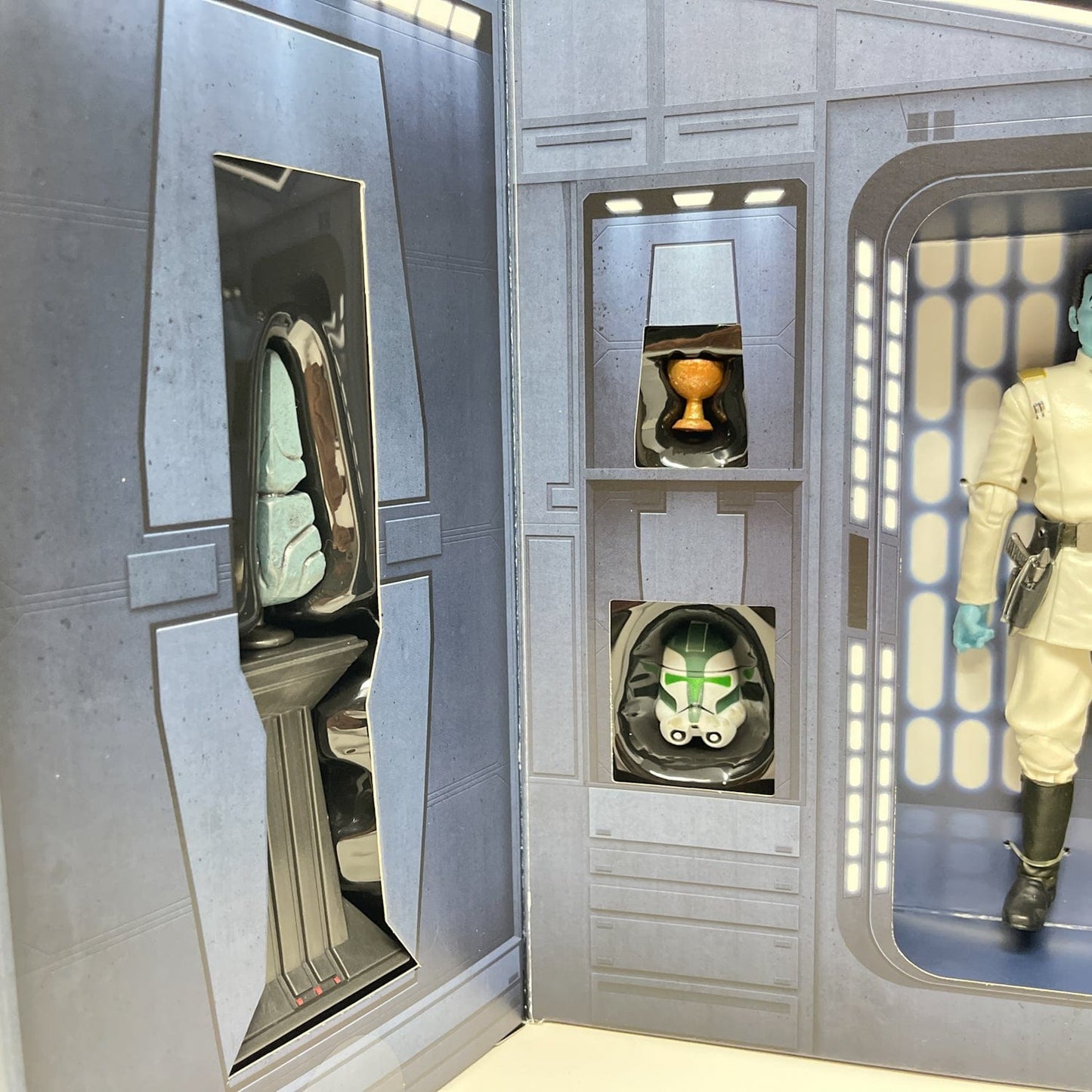 Vintage Hasbro Star Wars Black Series Sealed Figures Grand Admiral Thrawn (SDCC) - Black Series Hasbro Star Wars