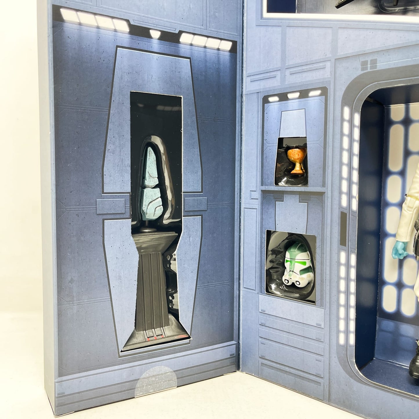 Vintage Hasbro Star Wars Black Series Sealed Figures Grand Admiral Thrawn (SDCC) - Hasbro Black Series (2017)
