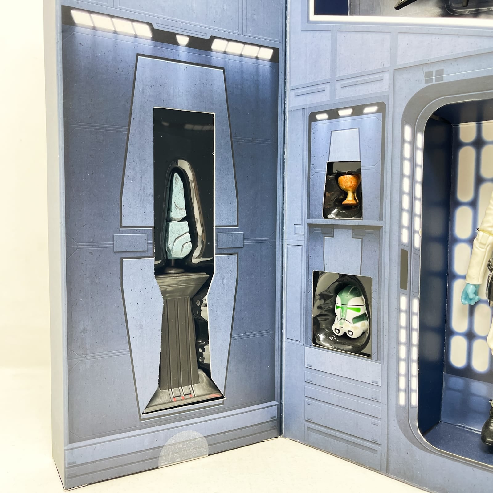 Vintage Hasbro Star Wars Black Series Sealed Figures Grand Admiral Thrawn (SDCC) - Hasbro Black Series (2017)