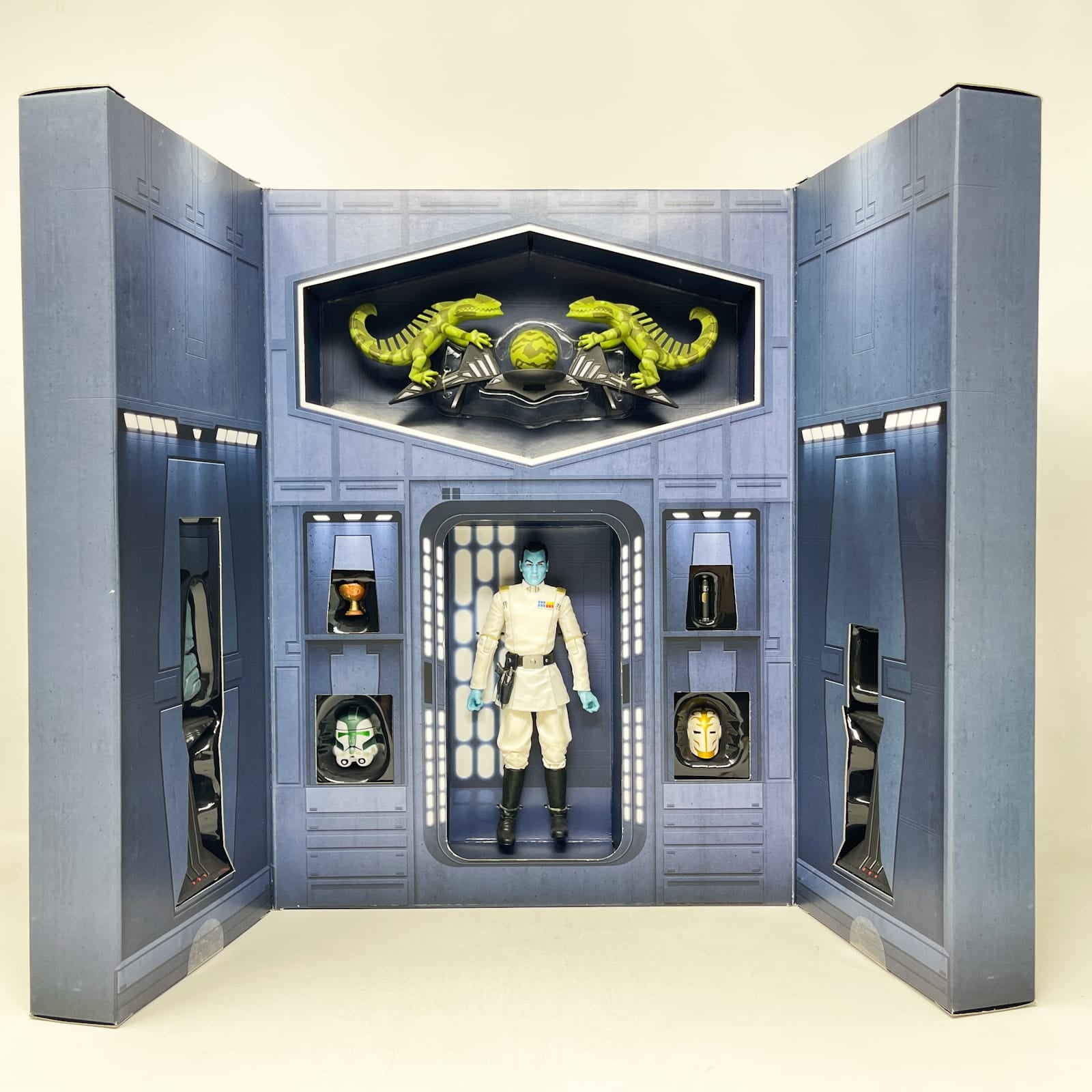 Vintage Hasbro Star Wars Black Series Sealed Figures Grand Admiral Thrawn (SDCC) - Hasbro Black Series (2017)