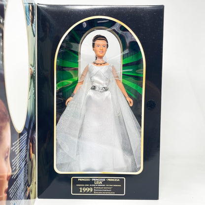 Vintage Hasbro Star Wars Mid MOC Princess Leia Ceremonial Gown Portrait Edition 12 inch – Hasbro Classic Edition (1999)