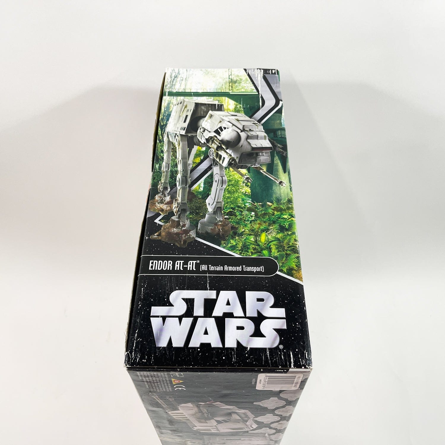 Star Wars Hasbro Saga Collection AT-AT 2006 with AT-AT Driver