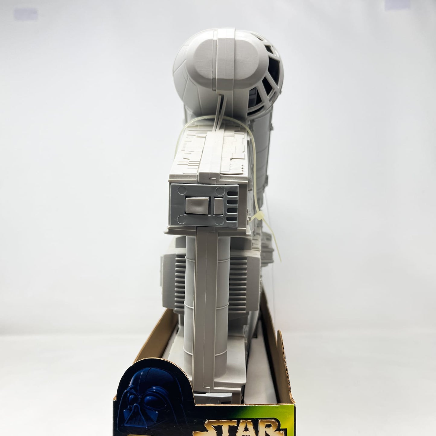 Vintage Hasbro Star Wars Mid Ships Millennium Falcon Carry Case (1997) - Hasbro Star Wars Power of the Force 2