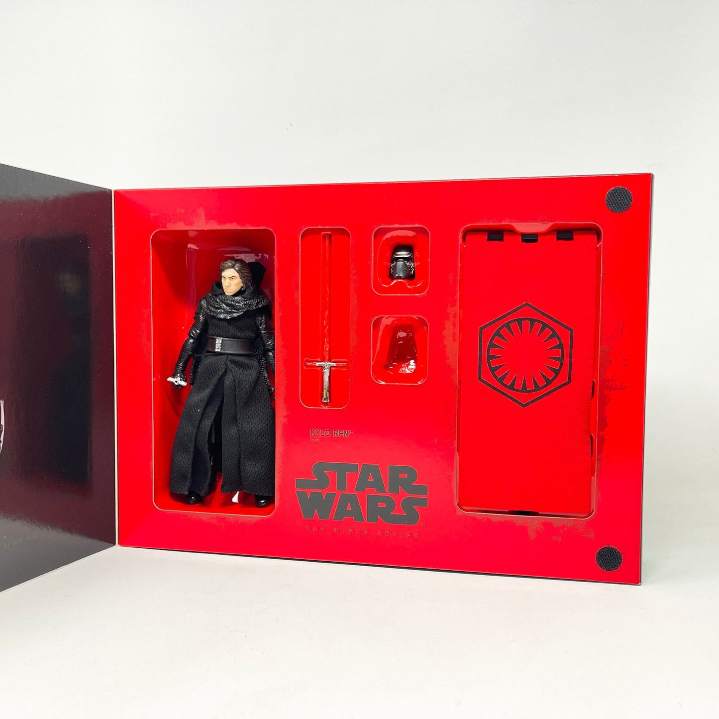 Vintage Hasbro Star Wars Modern MOC Kylo Ren Unmasked (SDCC) - Black Series Hasbro Star Wars Action Figure