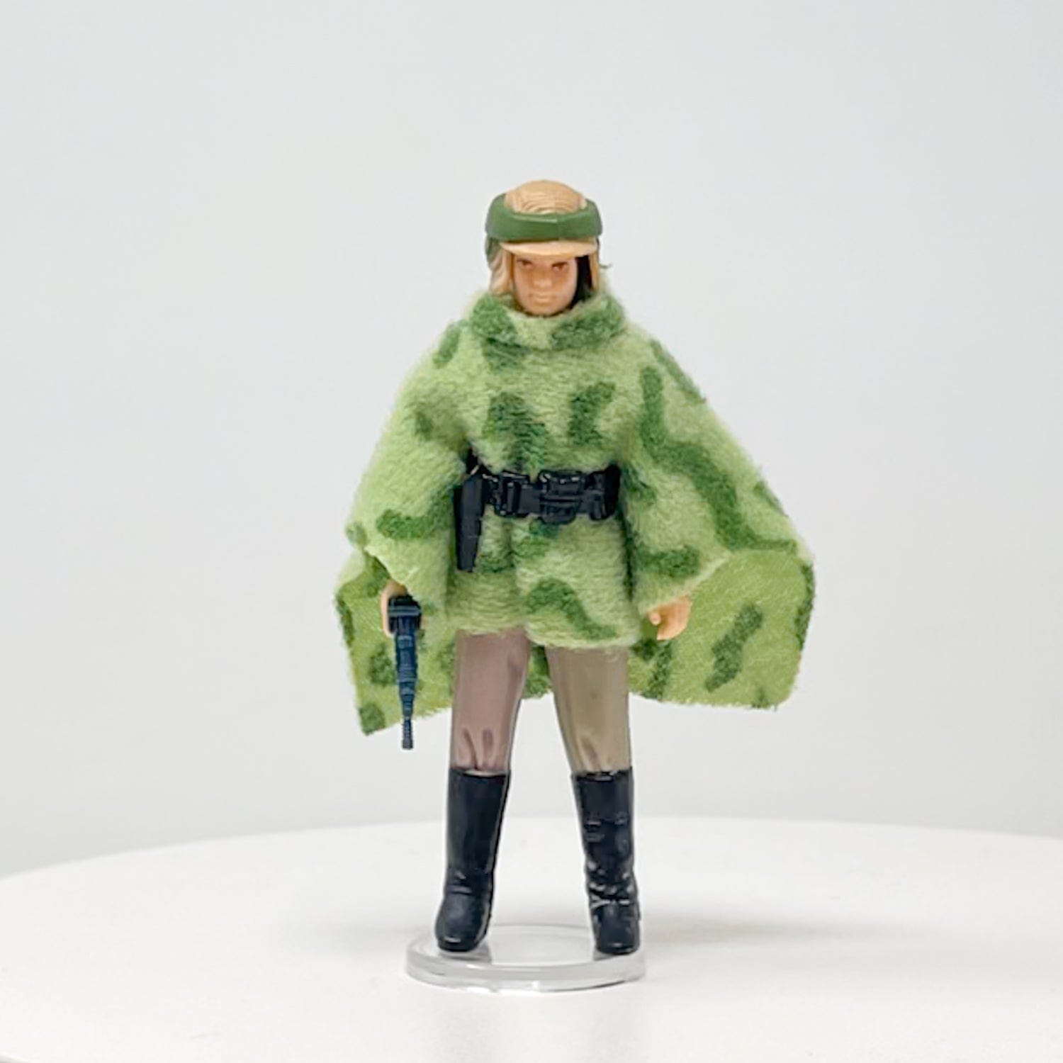 Vintage Kenner Star Wars LC Leia in Combat Poncho (Endor) Loose Complete