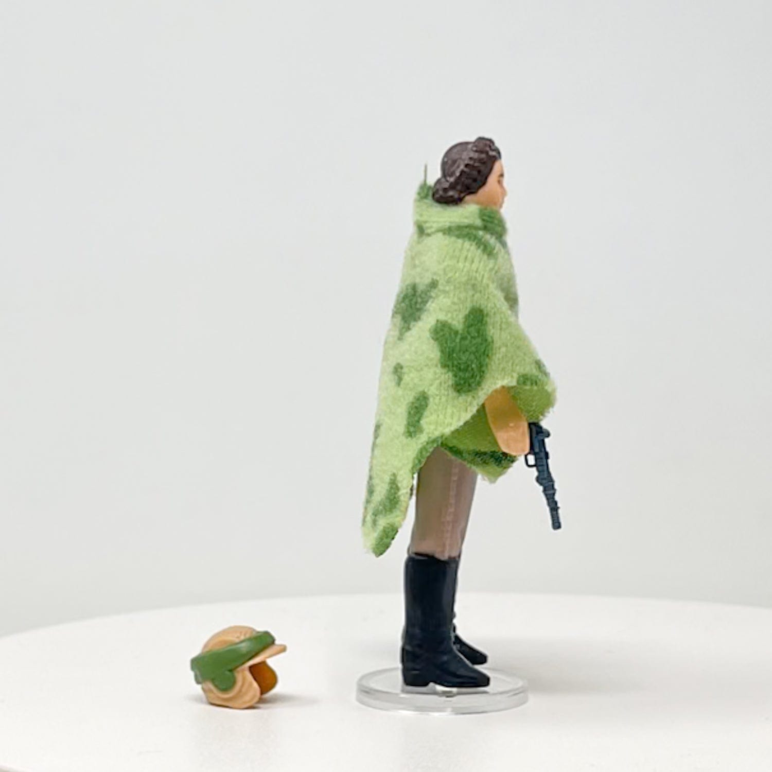 Vintage Kenner Star Wars LC Leia in Combat Poncho (Endor) Loose Complete