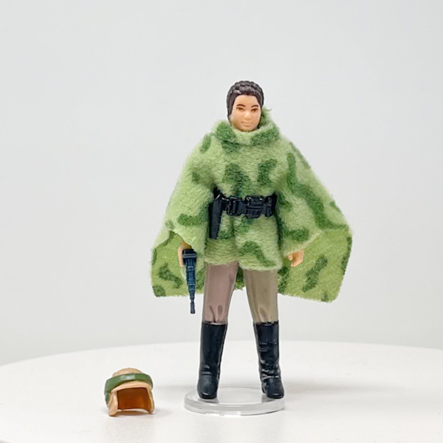 Vintage Kenner Star Wars LC Leia in Combat Poncho (Endor) Loose Complete