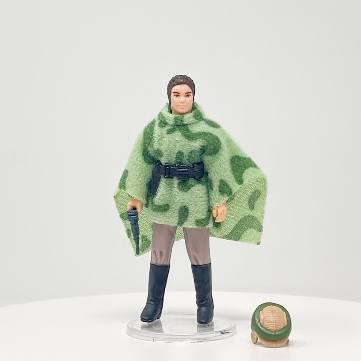 Vintage Kenner Star Wars LC Leia in Combat Poncho (Endor) Loose Complete