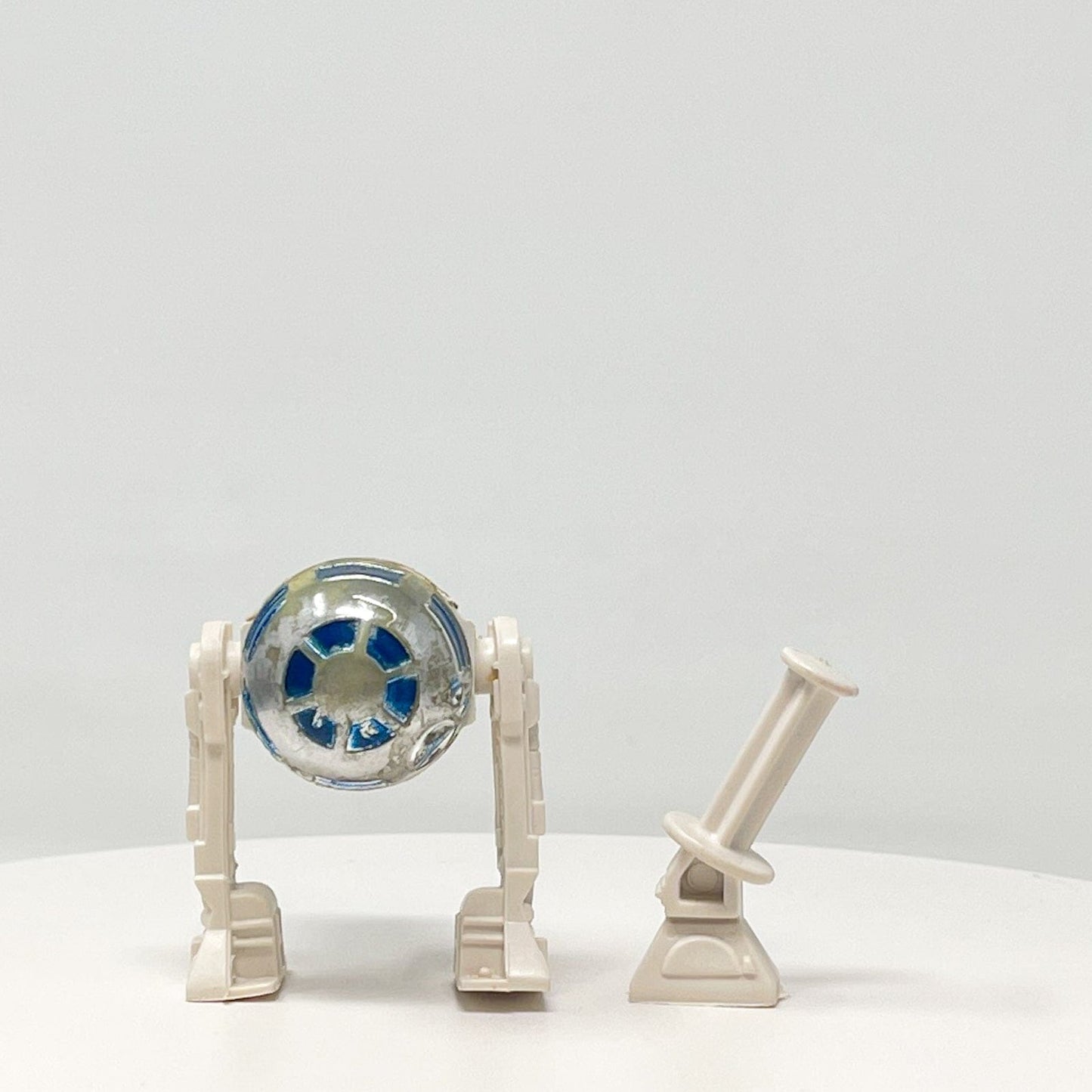 Vintage Kenner Star Wars LC R2-D2 (Droid Factory 3 Leg) Loose Complete