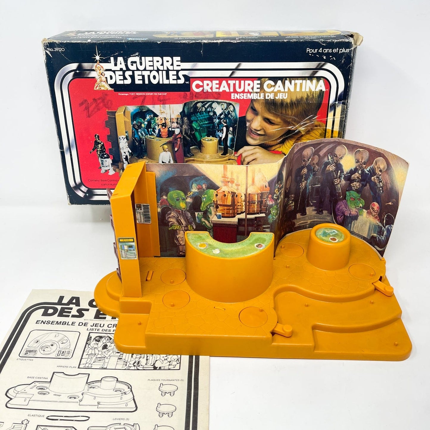 Vintage Kenner Star Wars Vehicle Creature Cantina Playset - Complete in Canadian Box