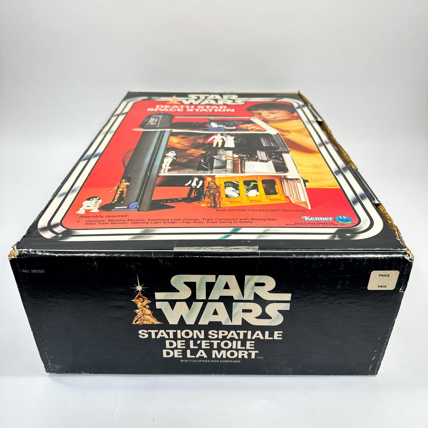 Vintage Kenner Star Wars Vehicle Death Star Playset - Complete in Kenner Canada Box