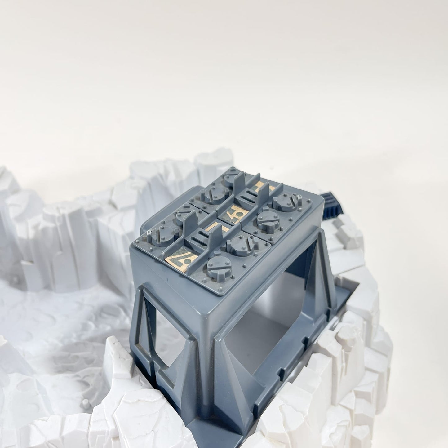 Vintage Kenner Star Wars Vehicle Hoth Imperial Attack Base - Complete in Box