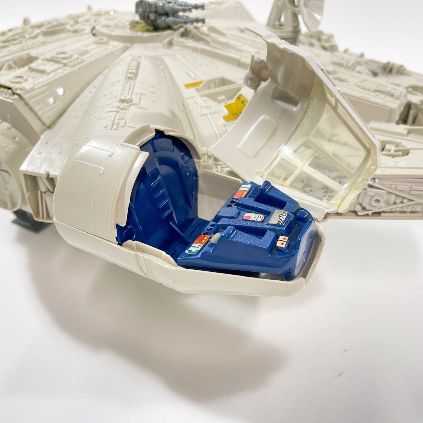 Vintage Kenner Star Wars Vehicle Millennium Falcon in SPECIAL OFFER Canadian ESB Box - Complete