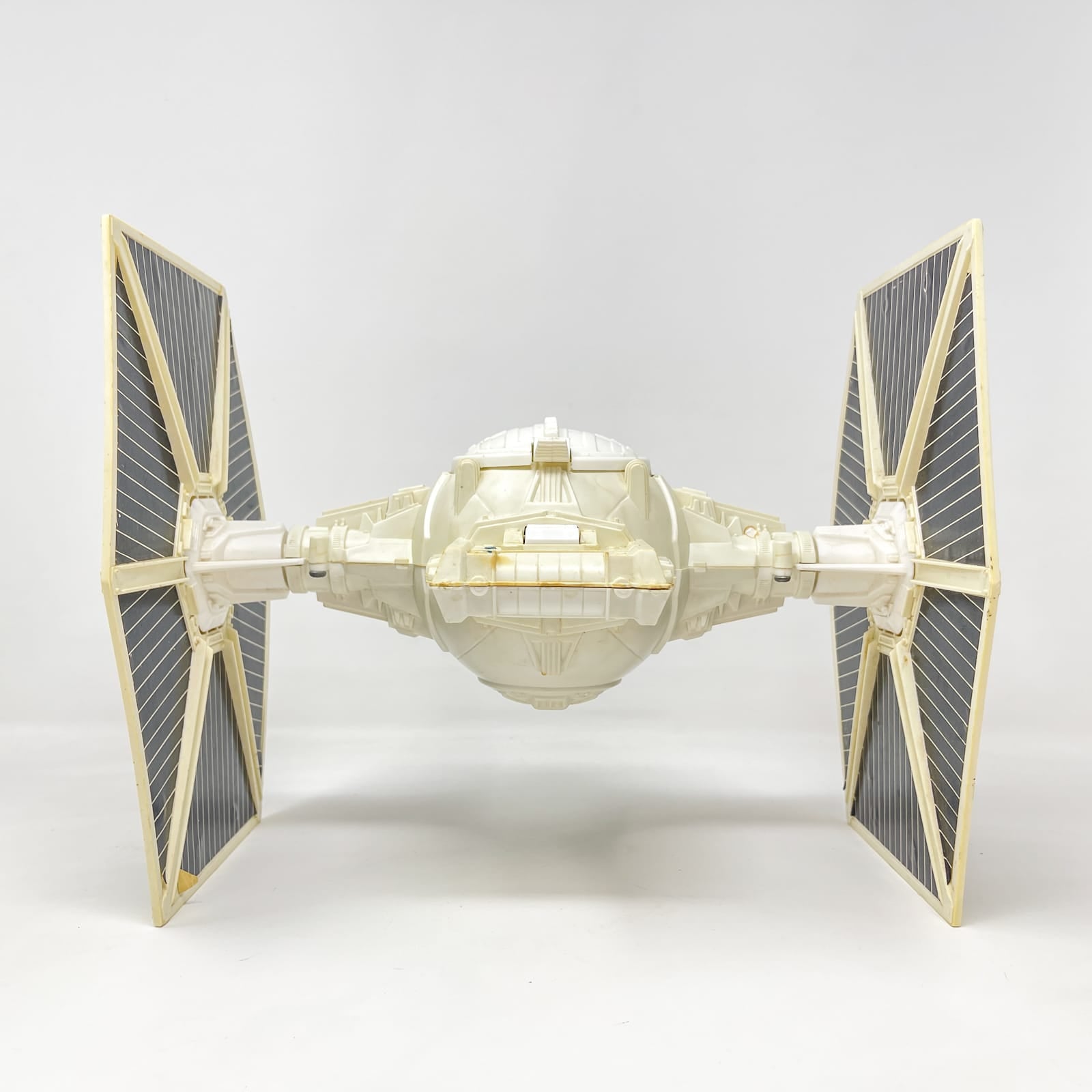 Vintage TIE Fighter Star Wars Toy Kenner Loose Complete – 4th Moon Vintage TIE Fighter Star Wars Toy Kenner Loose Complete – 4th Moon