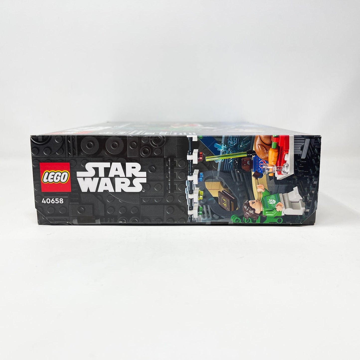 Vintage Lego Star Wars Lego Boxed Lego 40658 Millennium Falcon Holiday Diorama (2023 - Retired)