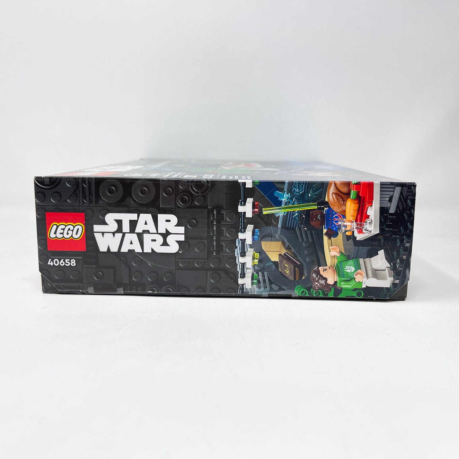 Vintage Lego Star Wars Lego Boxed Lego 40658 Millennium Falcon Holiday Diorama (2023 - Retired)