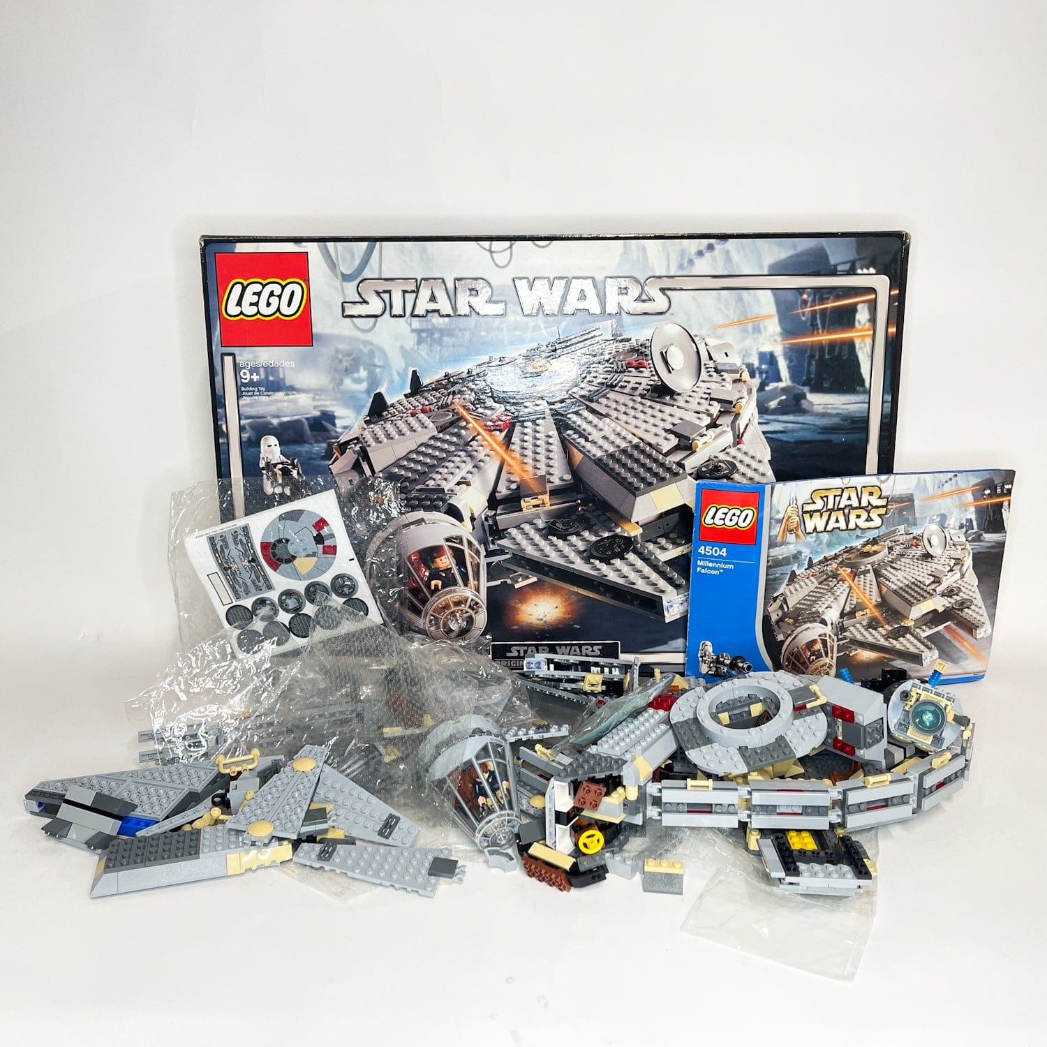 Lego 4504 Millennium Falcon Original Trilogy box (2004 Retired) - Complete w/ Box