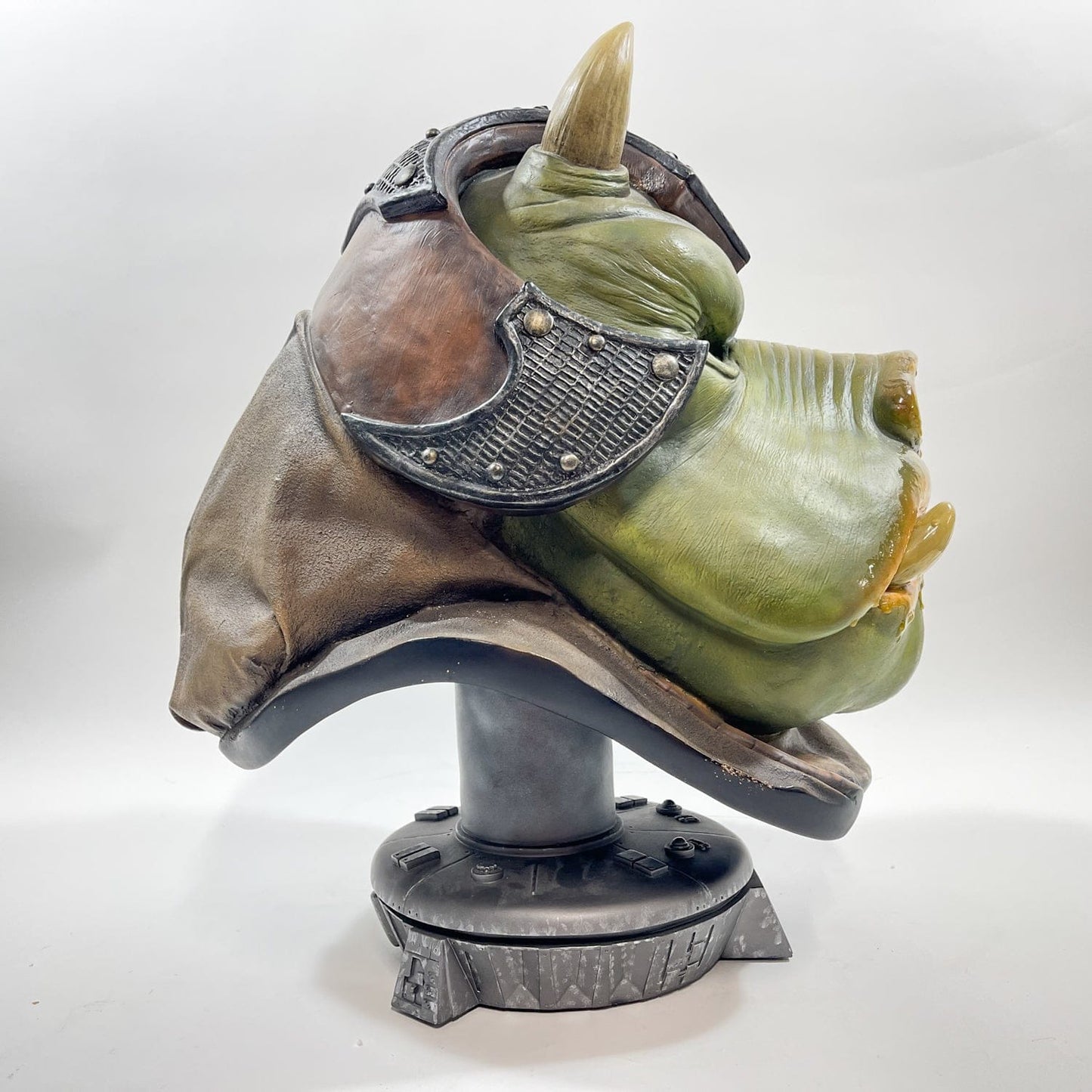 Vintage SIDESHOW Star Wars Statues & Busts Gamorrean Guard 1:1 Life-Size Bust - Sideshow