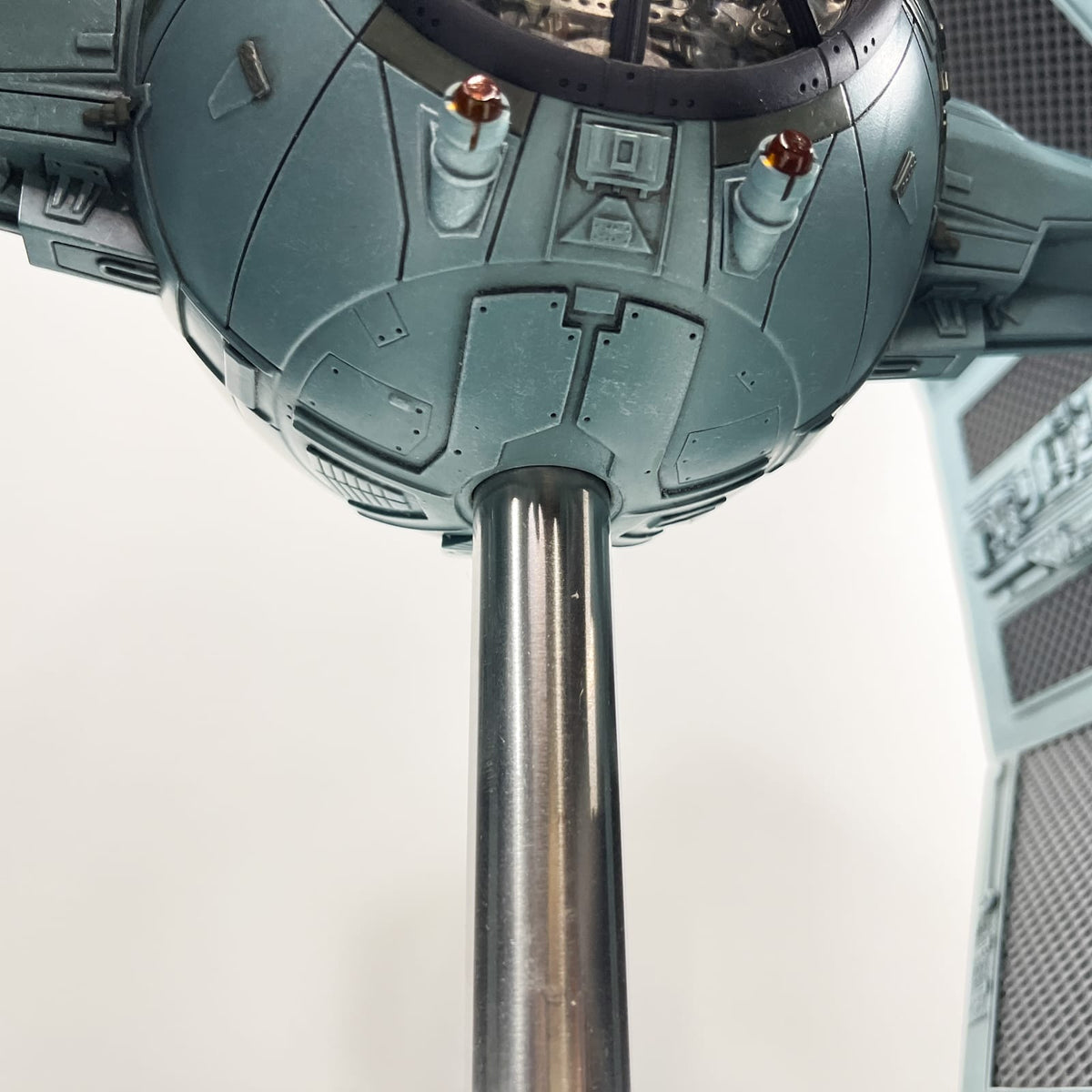 Vintage SIDESHOW Star Wars Statues & Busts TIE Interceptor 1/24 Studio Scale Model - MYC Sculptures (2024)