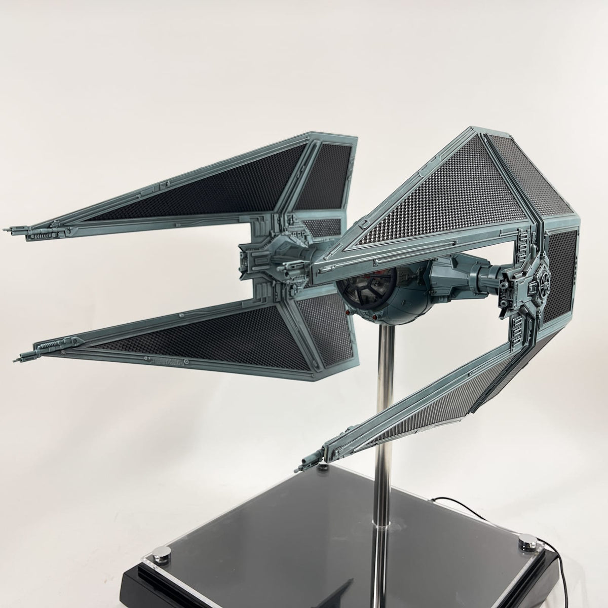 Vintage SIDESHOW Star Wars Statues & Busts TIE Interceptor 1/24 Studio Scale Model - MYC Sculptures (2024)