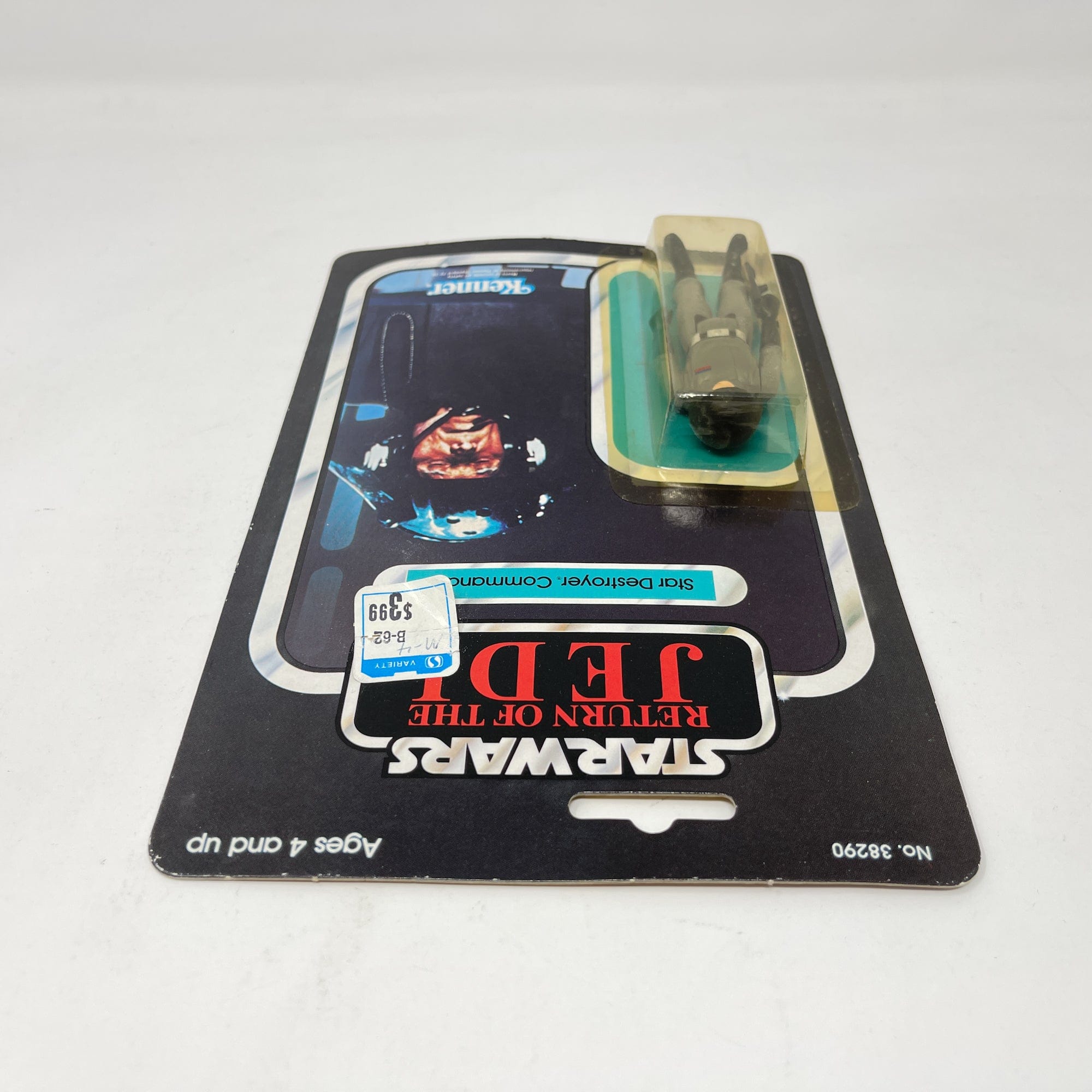 Star Destroyer Commander ROTJ 65B-back - Mint on Card